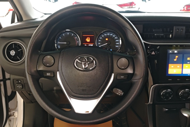 Toyota Corolla 2018 #11 Toyota Corolla 2018 car image #11