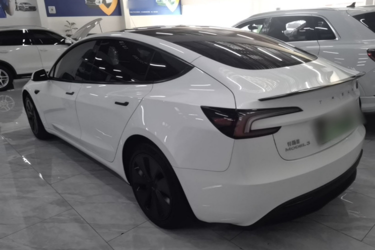 Tesla Model 3 2024 #5 Tesla Model 3 2024 immagine di auto #5