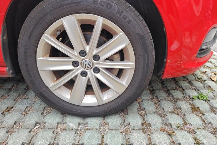 Volkswagen Polo 2016 car image #9