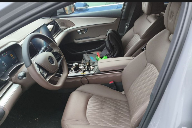 BYD Han 2025 car image #10