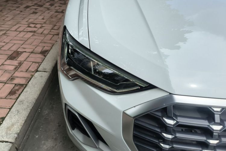 Audi Q3 2023 #8 Audi Q3 2023 car image #8