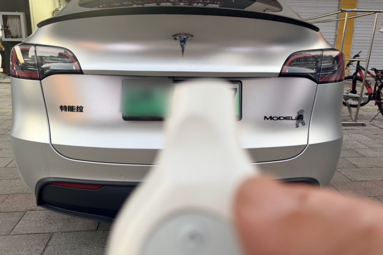 Tesla Model Y 2023 immagine di auto #6