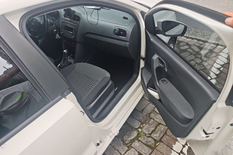 Volkswagen Polo 2017 car image #21