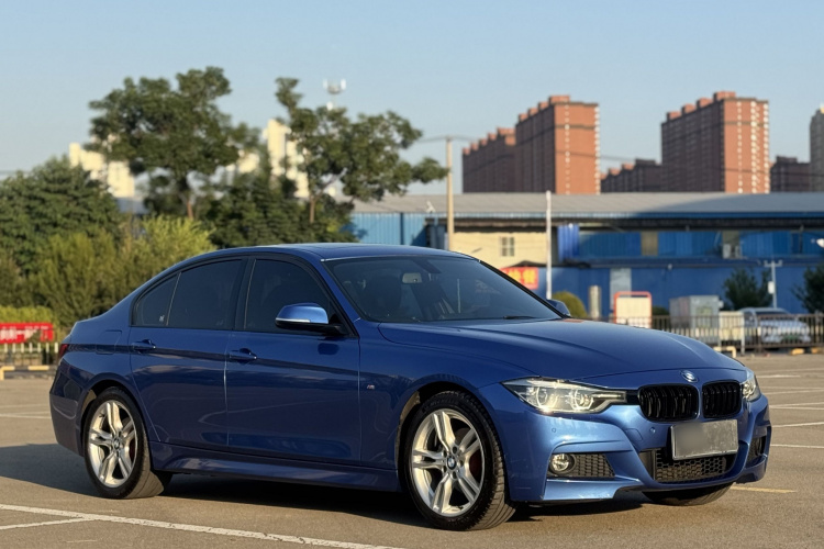 BMW 3 Series 2018 car image #6