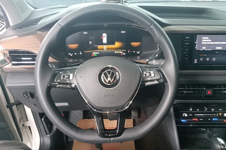 Volkswagen Tharu 2023 car image #11