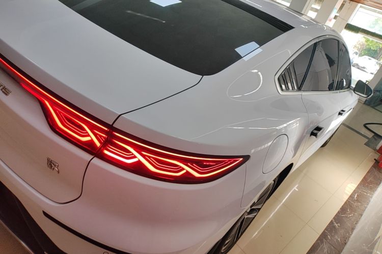 BYD Han 2023 car image #7