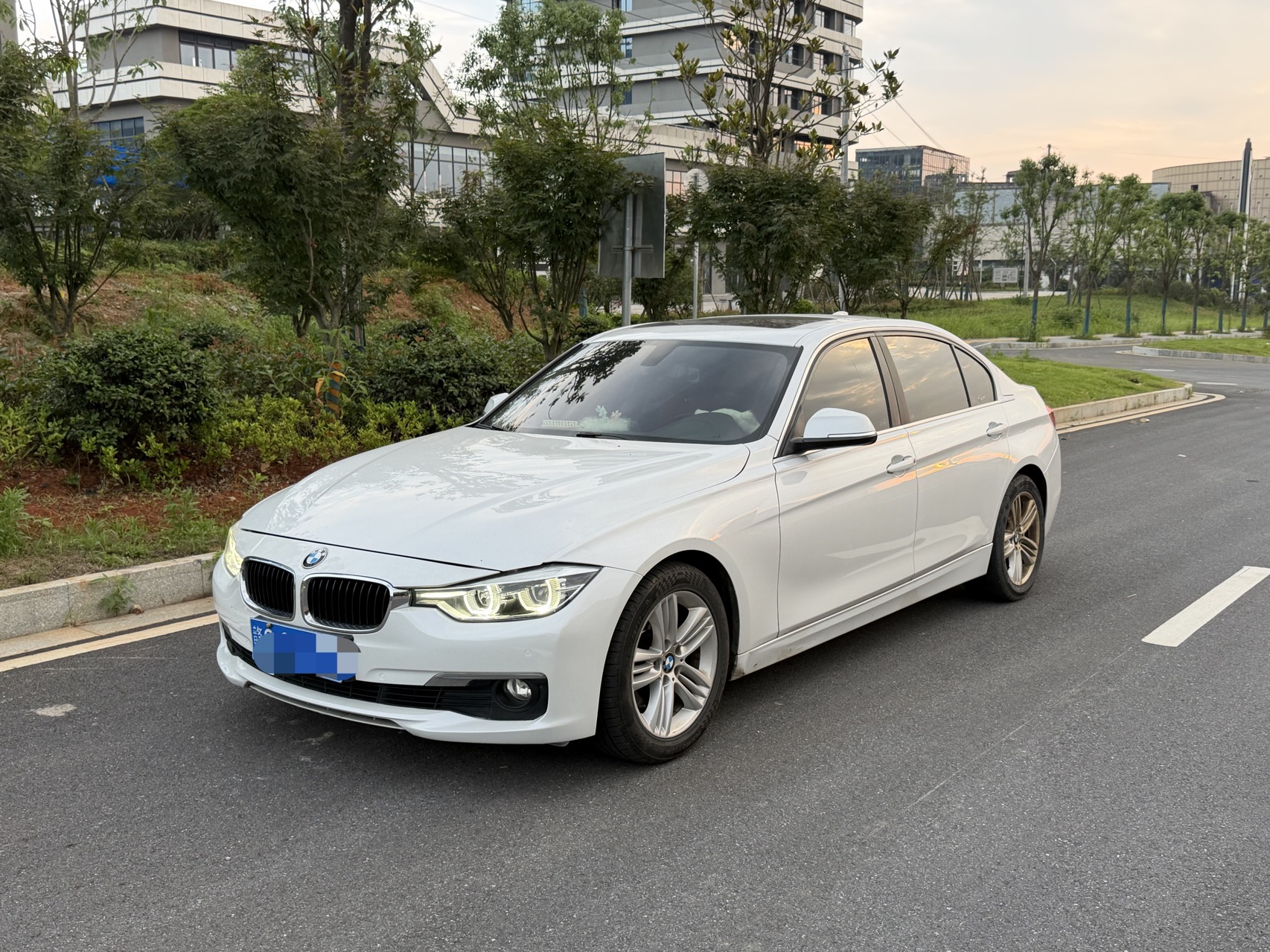 2017 2017 car image