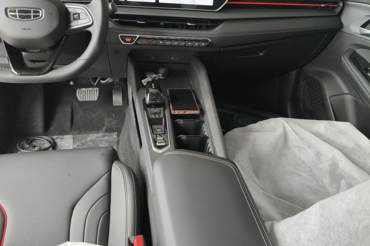 GEELY Binray 2026 #18 GEELY Binray 2026 car image #18