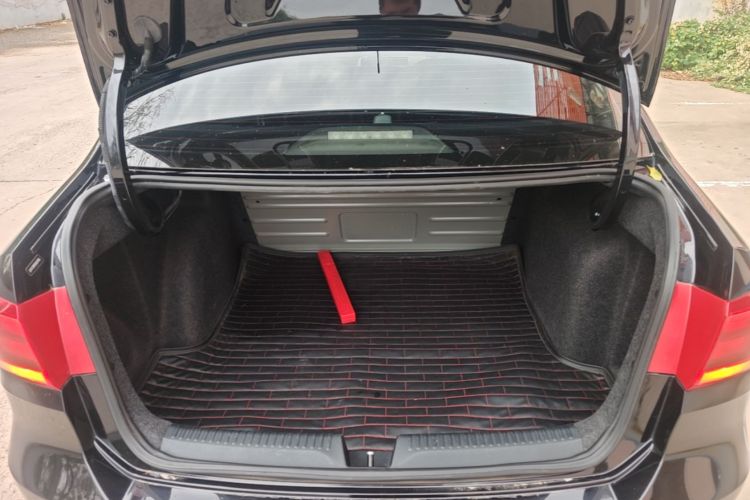 Volkswagen Santana 2016 car image #19