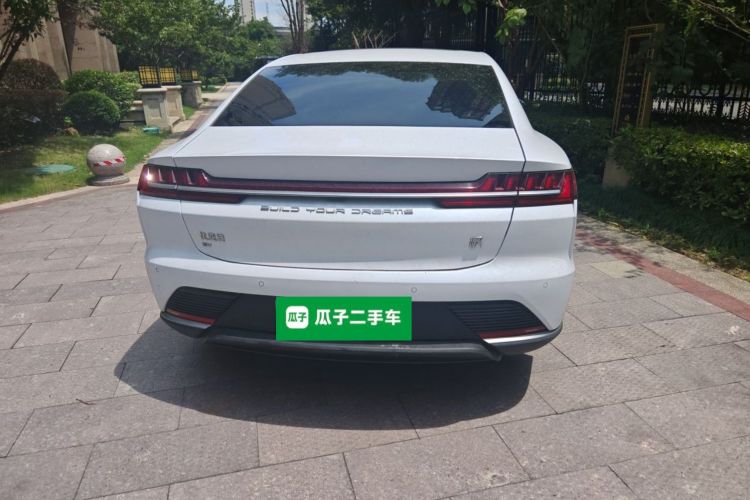 BYD Han 2023 car image #6