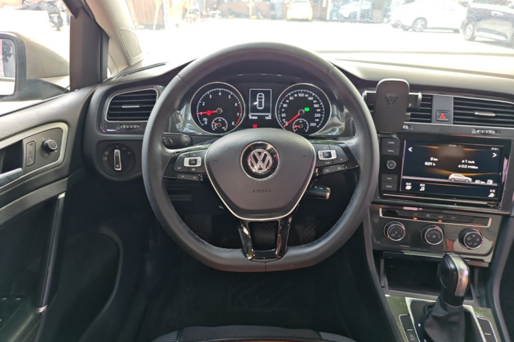 Volkswagen Golf 2019 #11 Volkswagen Golf 2019 car image #11