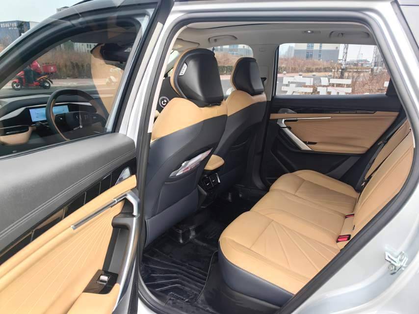 GEELY Boyue L 2023 car image #4