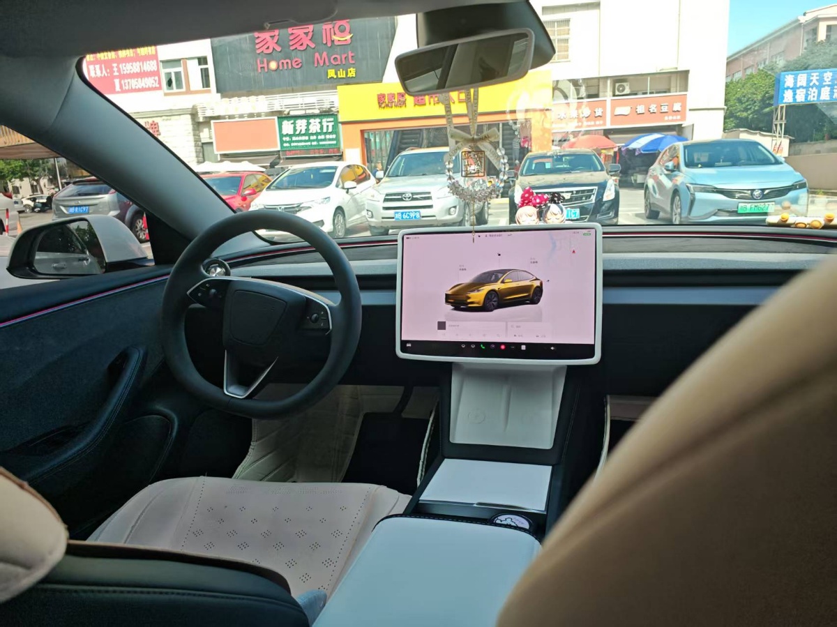 Tesla Model 3 2026 car image #7