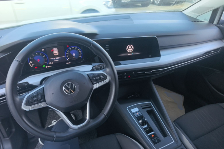 Volkswagen Golf 2022 #10 Volkswagen Golf 2022 car image #10