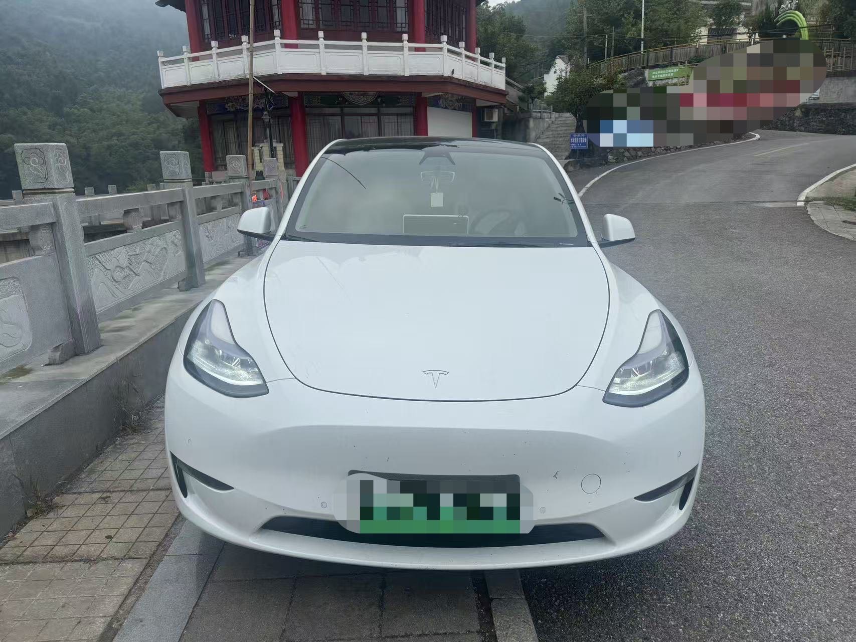 Tesla Model Y 2023 #4 Tesla Model Y 2023 car image #4