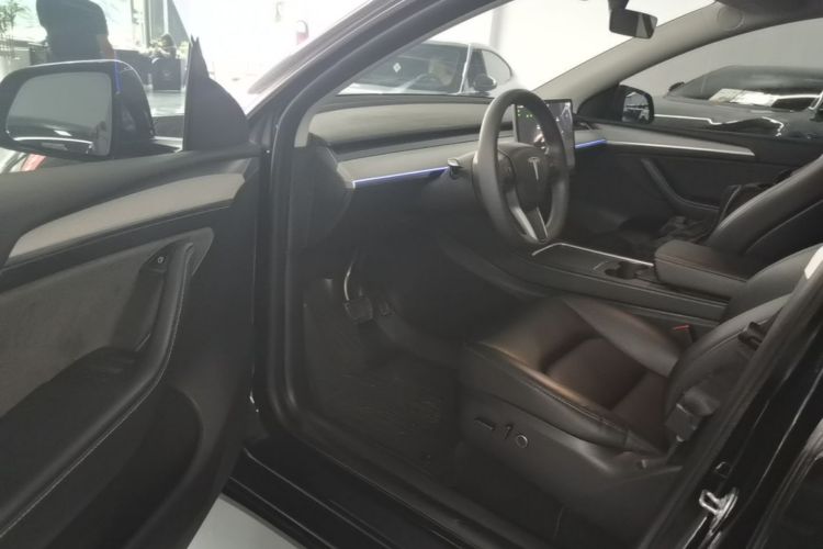 Tesla Model Y 2023 #16 Tesla Model Y 2023 immagine di auto #16