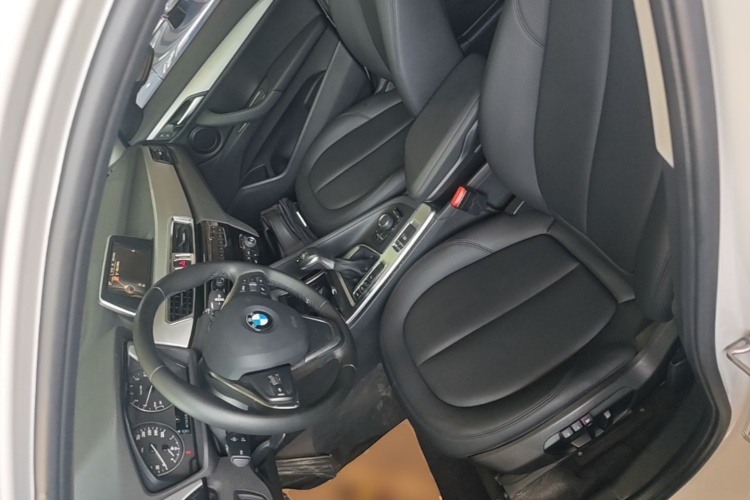 BMW X1 2017 #15 BMW X1 2017 immagine di auto #15