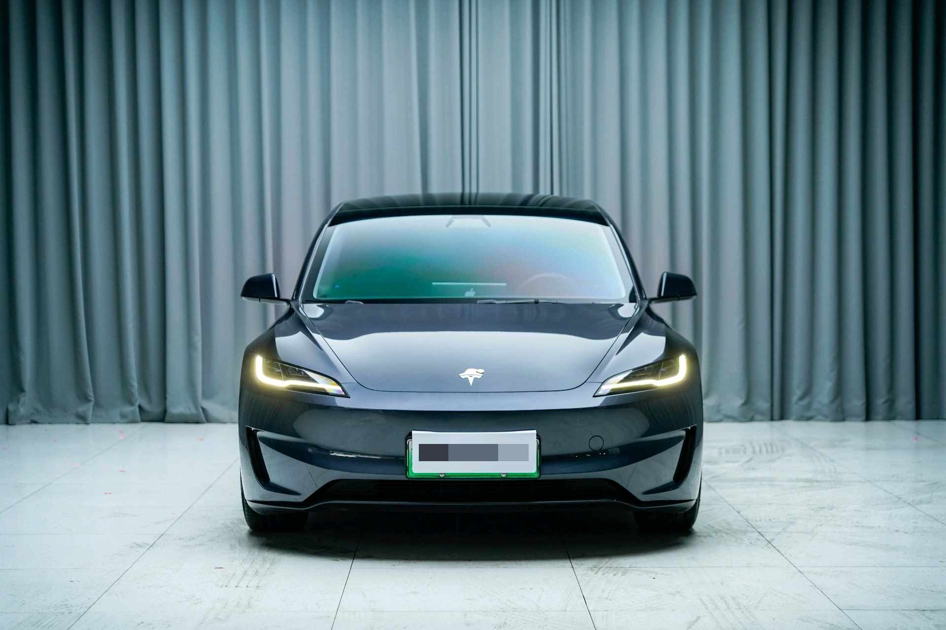 Tesla Model 3 2025 #2 Tesla Model 3 2025 car image #2
