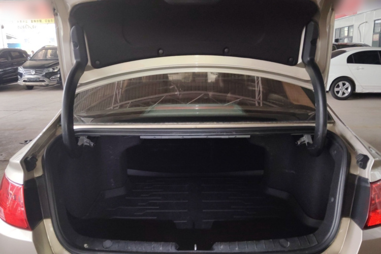 GEELY Emgrand GL 2018 car image #19