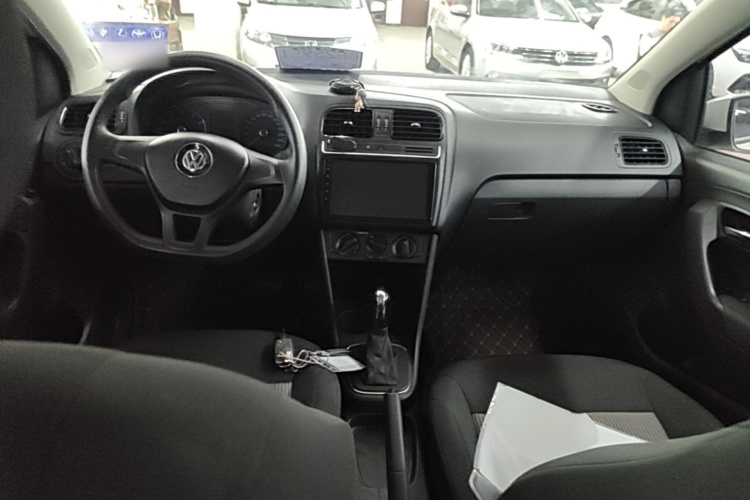 Volkswagen Polo 2017 #10 Volkswagen Polo 2017 car image #10