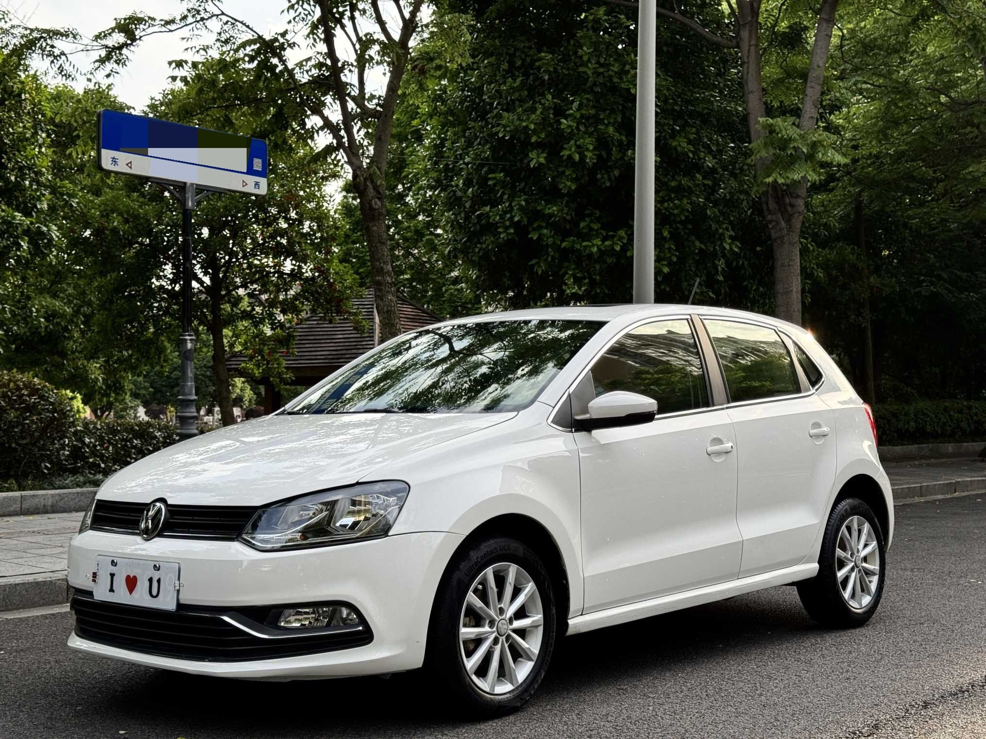 Volkswagen Polo 2016 Volkswagen Polo 2016 car image