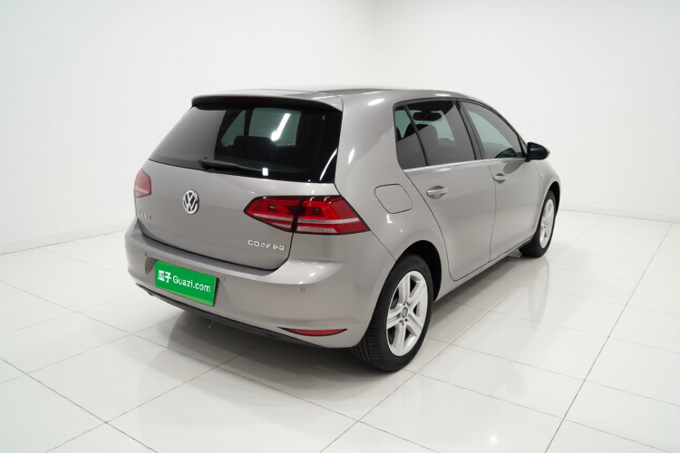 Volkswagen Golf 2014 car image #7
