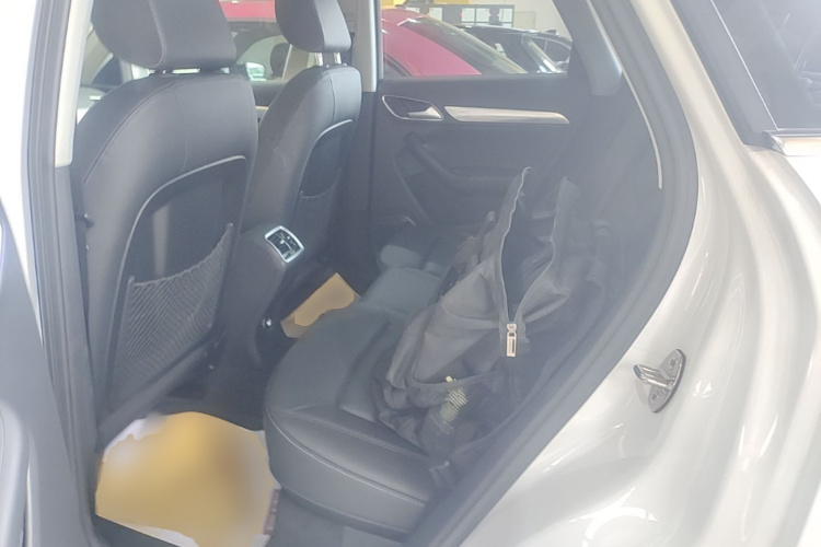 Audi Q3 2018 #17 Audi Q3 2018 car image #17
