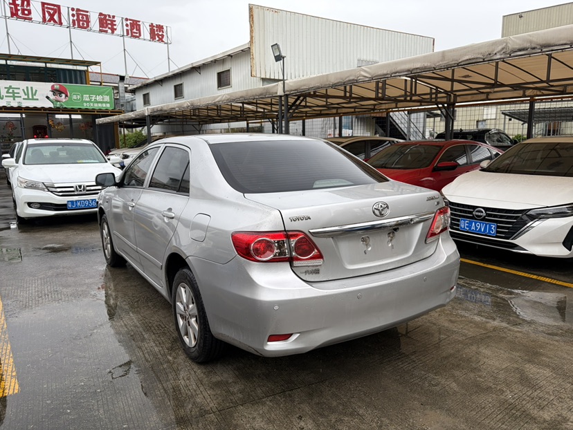 Toyota Corolla 2011 #6 Toyota Corolla 2011 car image #6