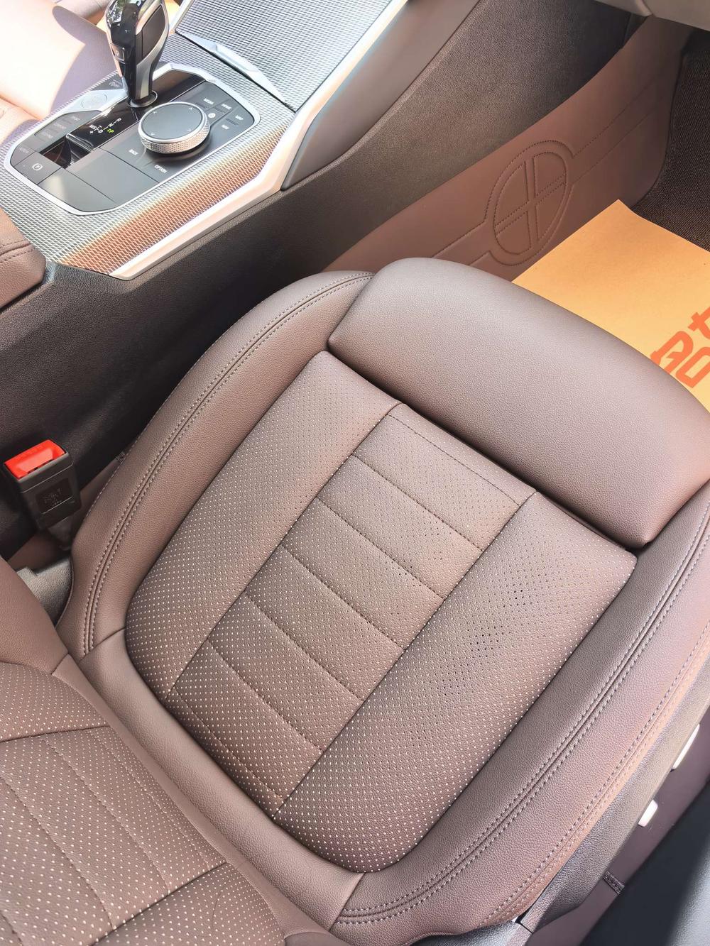 BMW 3 Series 2020 car image #21