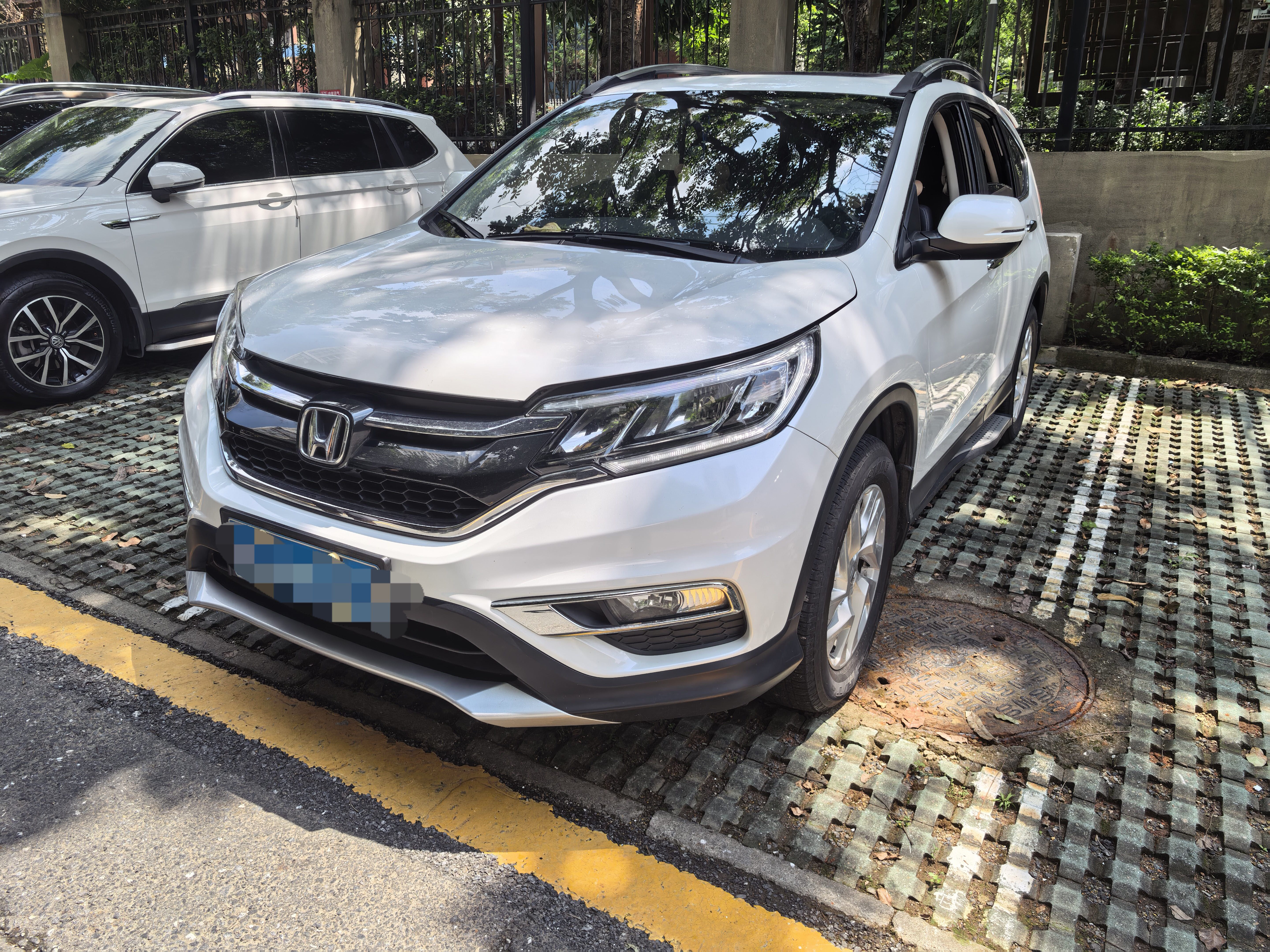 Honda CR-V 2016 Honda CR-V 2016 car image