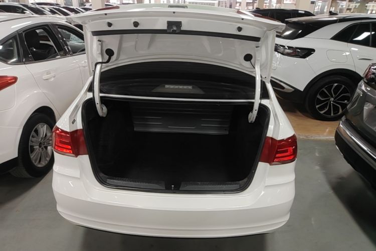 Volkswagen Santana 2022 car image #21