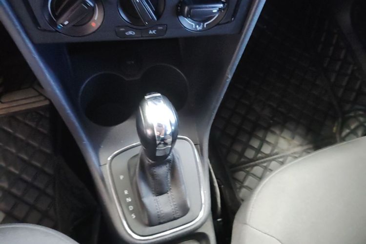 Volkswagen Polo 2018 #14 Volkswagen Polo 2018 car image #14