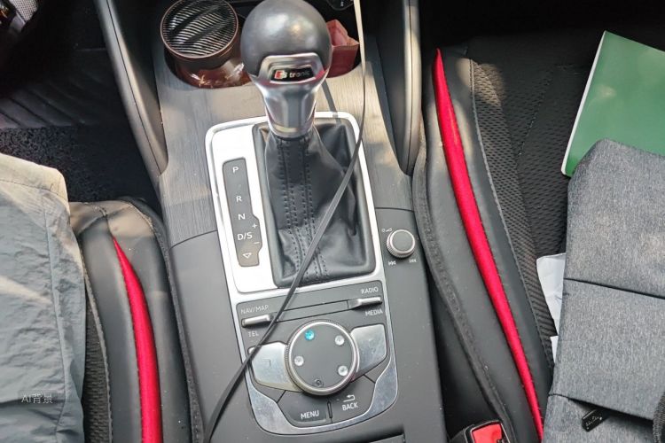 Audi A3 2019 car image #16