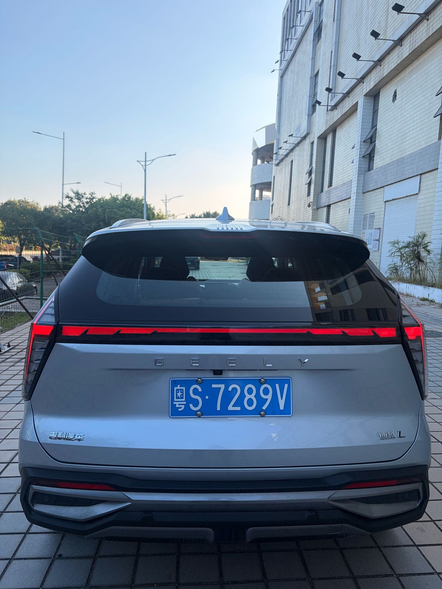 GEELY Boyue L 2024 car image #8
