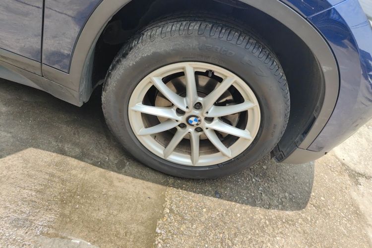 BMW X1 2019 car image #9