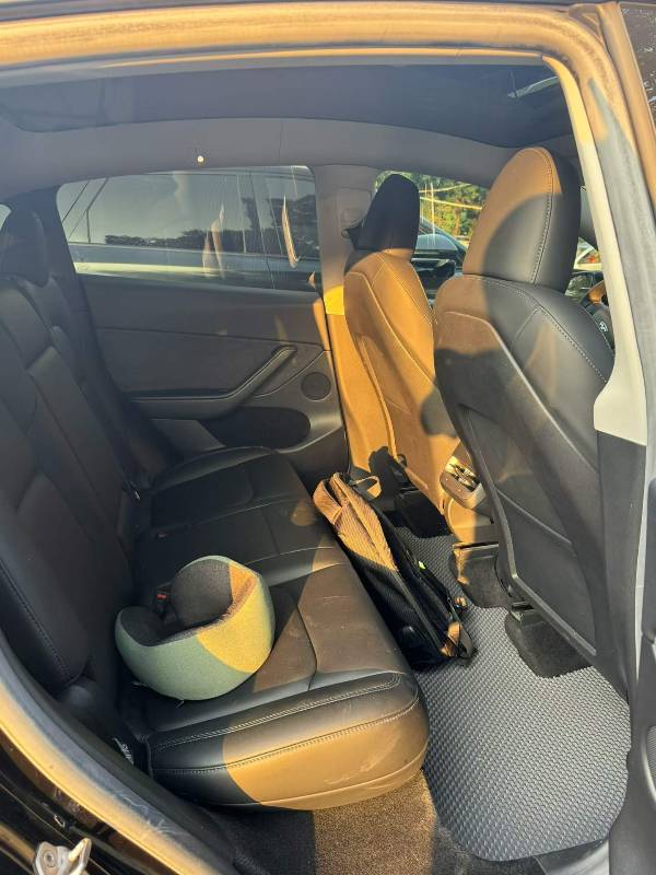 Tesla Model Y 2022 immagine di auto #8
