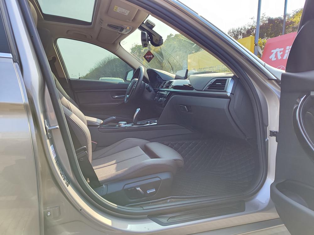 BMW 3 Series 2019 #9 BMW 3 Series 2019 car image #9