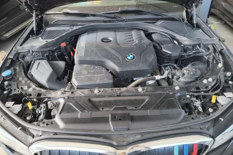 BMW 3 Series 2022 car image #22