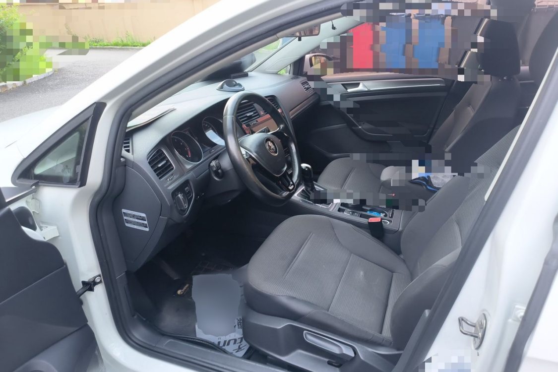 Volkswagen Golf 2014 car image #23