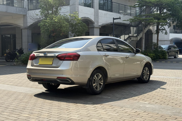 GEELY Emgrand 2019 car image #7