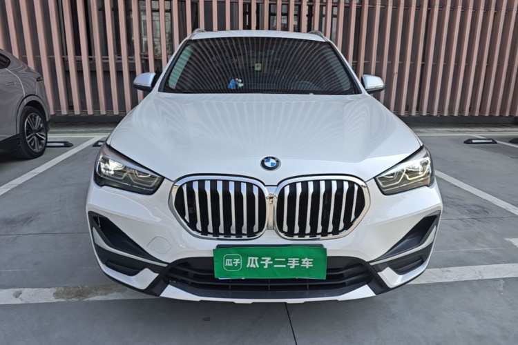 BMW X1 2022 #3 BMW X1 2022 صورة سيارة #3