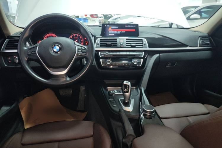 BMW 3 Series 2019 #11 BMW 3 Series 2019 car image #11