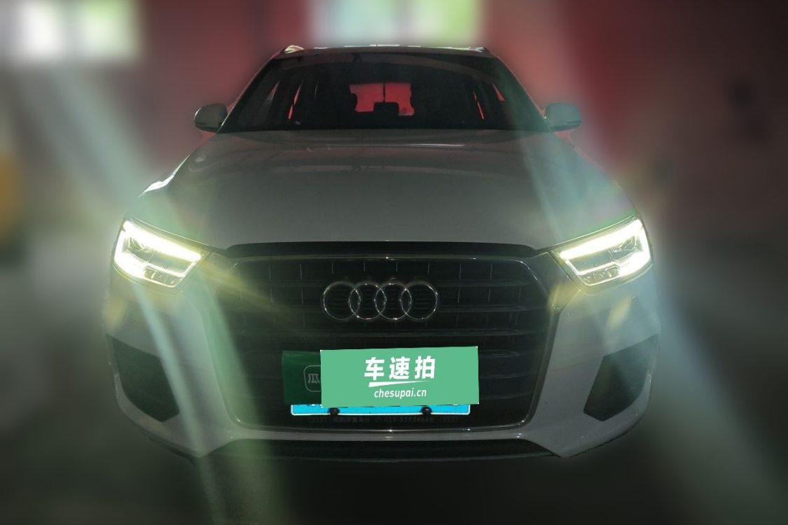 Audi Q3 2018 car image #5