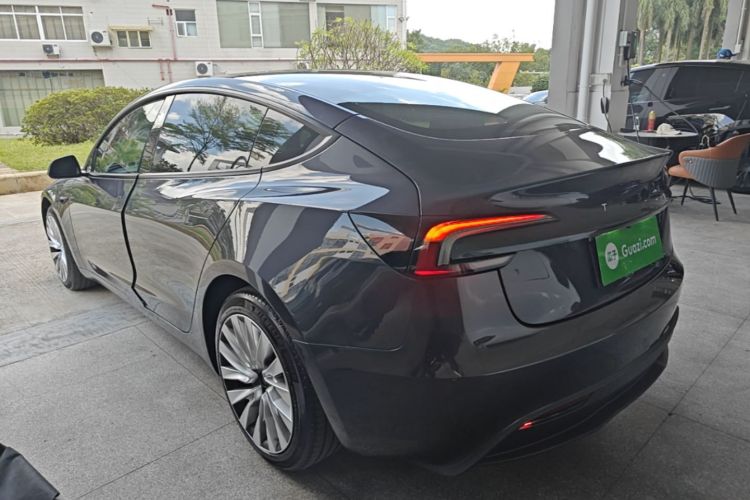 Tesla Model 3 2024 car image #7