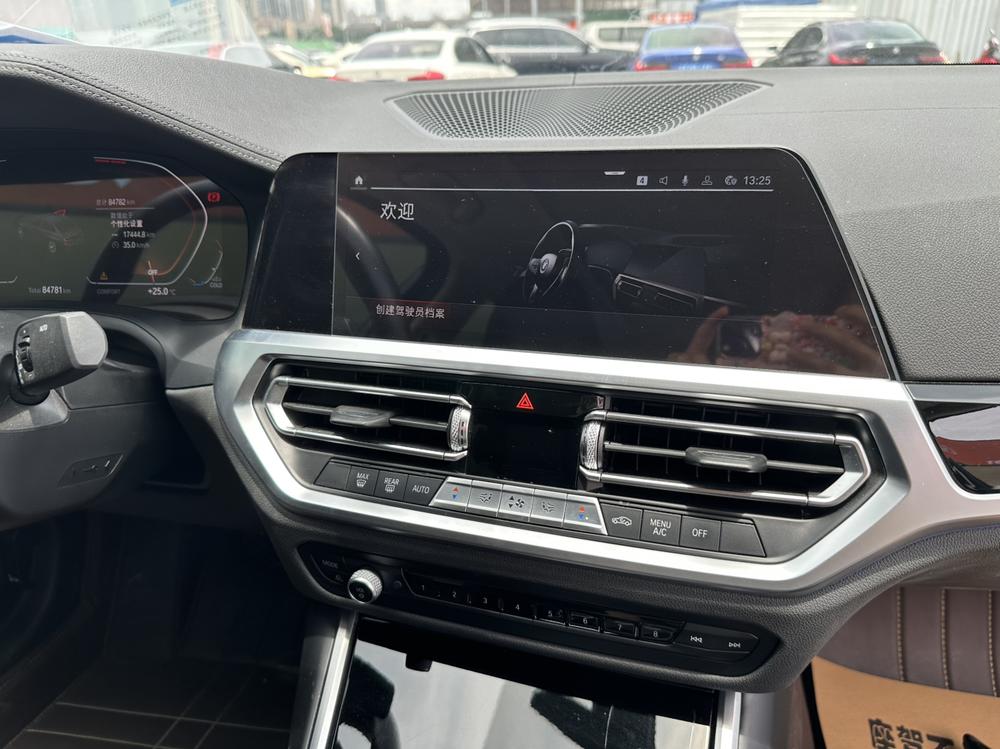 BMW 3 Series 2019 image de voiture #18
