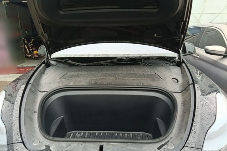 Tesla Model Y 2023 #20 Tesla Model Y 2023 car image #20