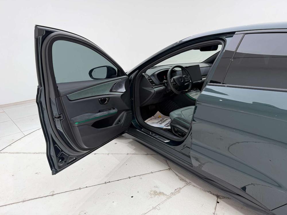 BYD Han 2023 car image #12
