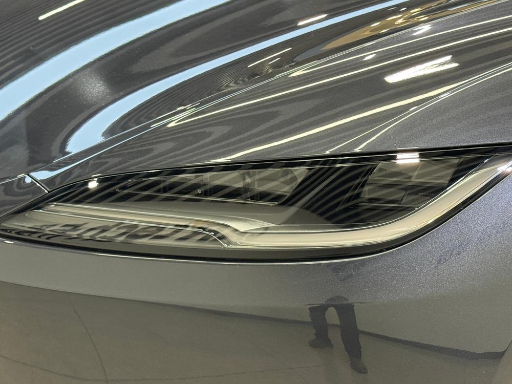 Tesla Model 3 2024 car image #8