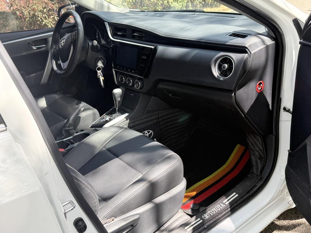 Toyota Corolla 2018 immagine di auto #11