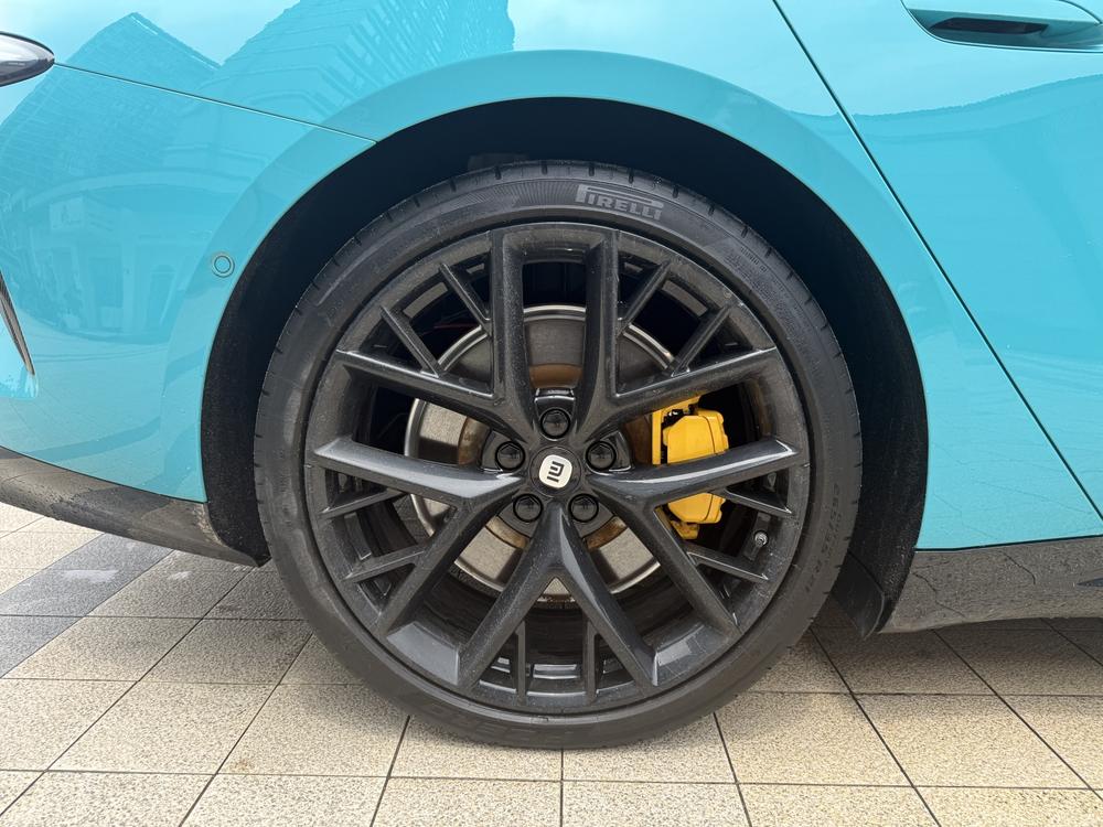 MI SU7 2025 immagine di auto #7